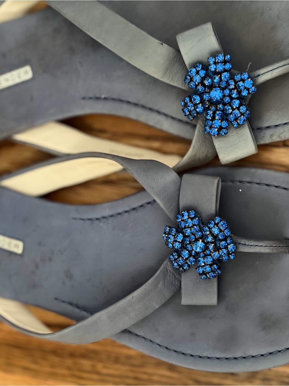 Vera Wang Lavender Label Gray Sandals with Blue Crystal Flower